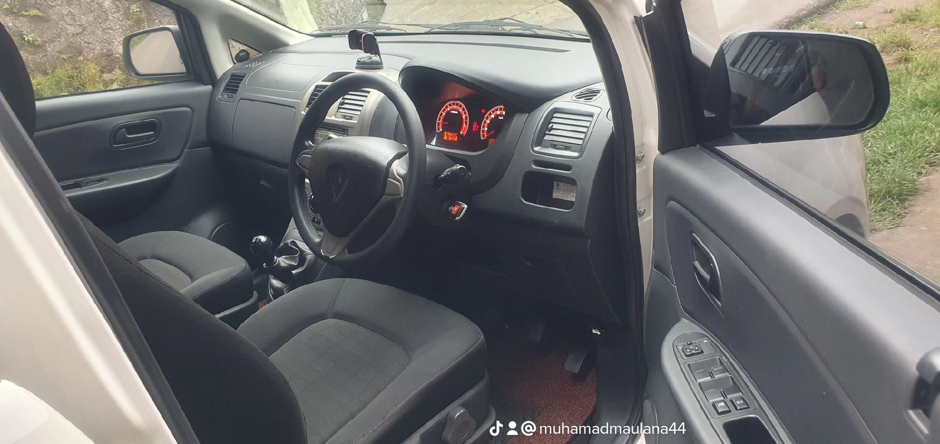 2014 Proton Exora Star FLX 2014 Proton Exora Star FLX