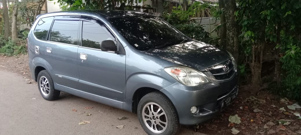 Second Hand 2011 Daihatsu Xenia Second Hand 2011 Daihatsu Xenia