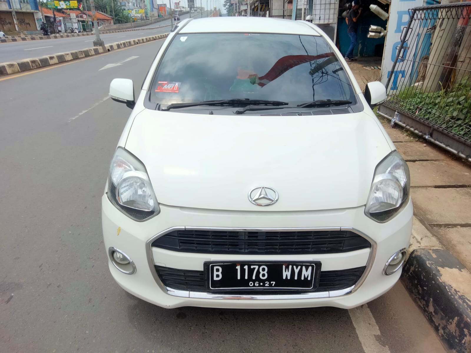 Second Hand 2016 Daihatsu Ayla 1.0L X AT Second Hand 2016 Daihatsu Ayla 1.0L X AT