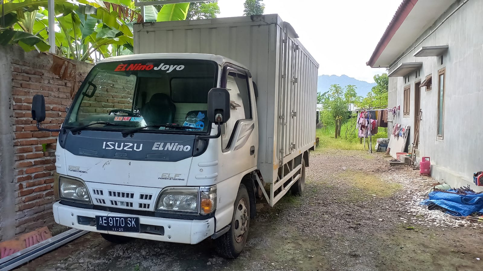 2012 Isuzu Traga 2012 Isuzu Traga