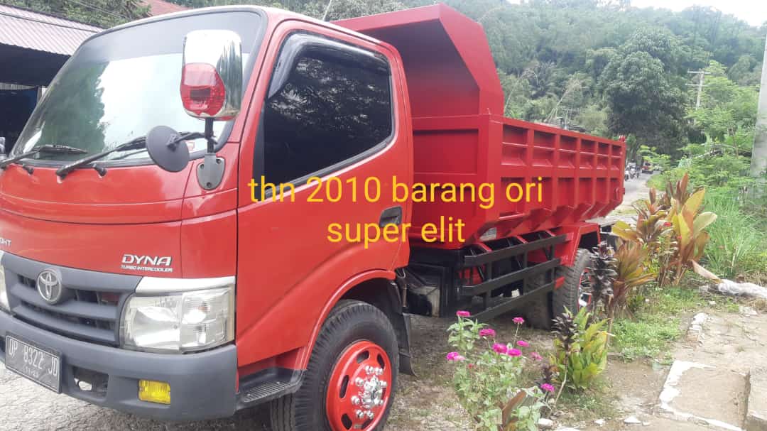 2010 Toyota Hilux  SC 4X2 3.0 E MT DIESEL 2010 Toyota Hilux  SC 4X2 3.0 E MT DIESEL