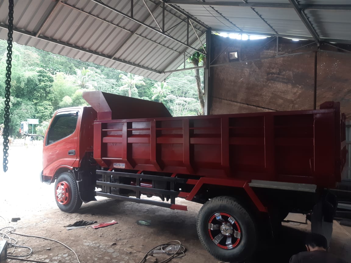 2010 Toyota Hilux  SC 4X2 3.0 E MT DIESEL 2010 Toyota Hilux  SC 4X2 3.0 E MT DIESEL