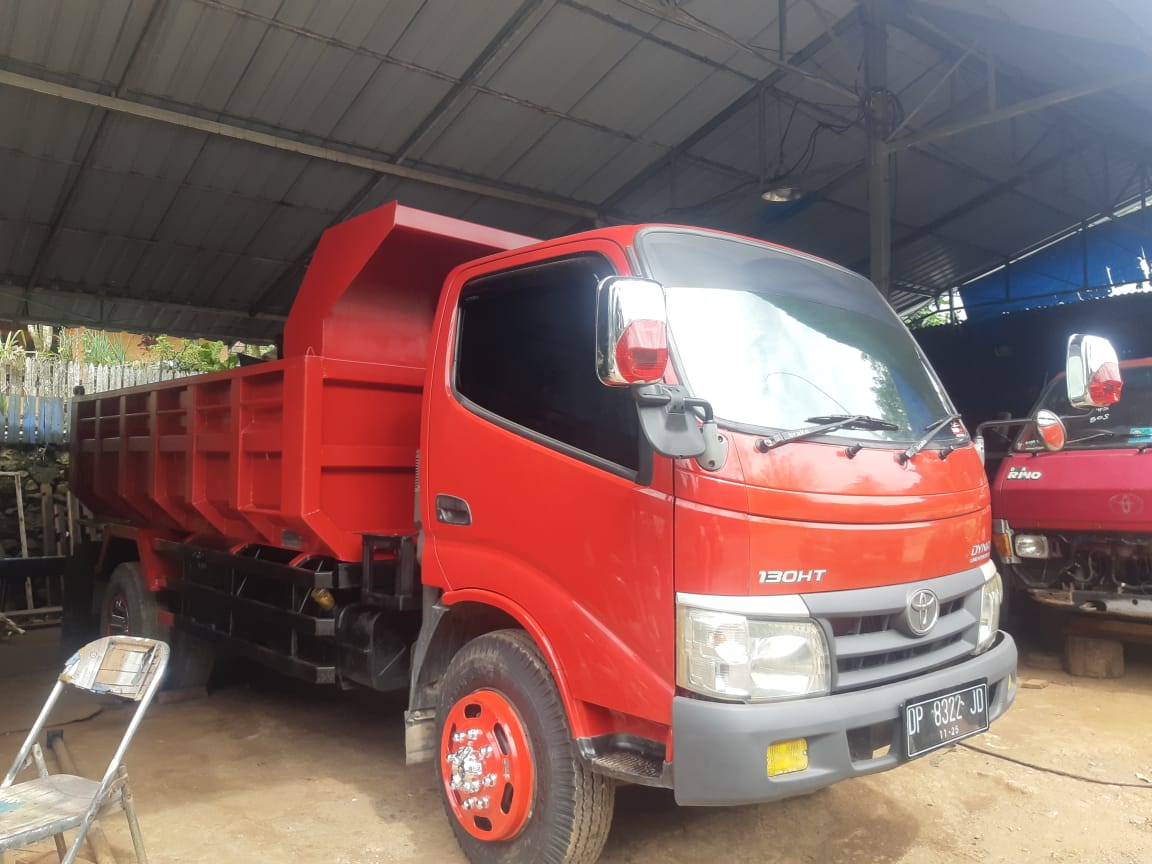 Second Hand 2010 Toyota Hilux  SC 4X2 3.0 E MT DIESEL Second Hand 2010 Toyota Hilux  SC 4X2 3.0 E MT DIESEL