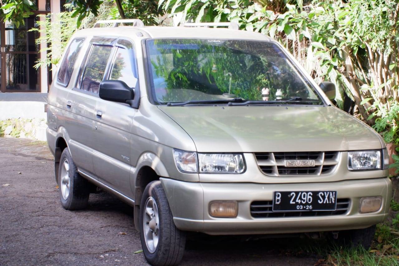 Second Hand 2001 Isuzu Panther Second Hand 2001 Isuzu Panther