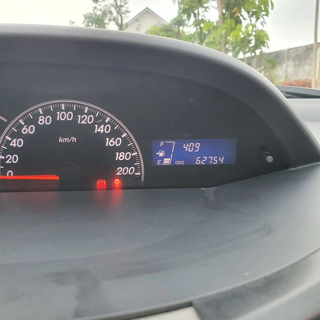 2012 Toyota Yaris 2012 Toyota Yaris