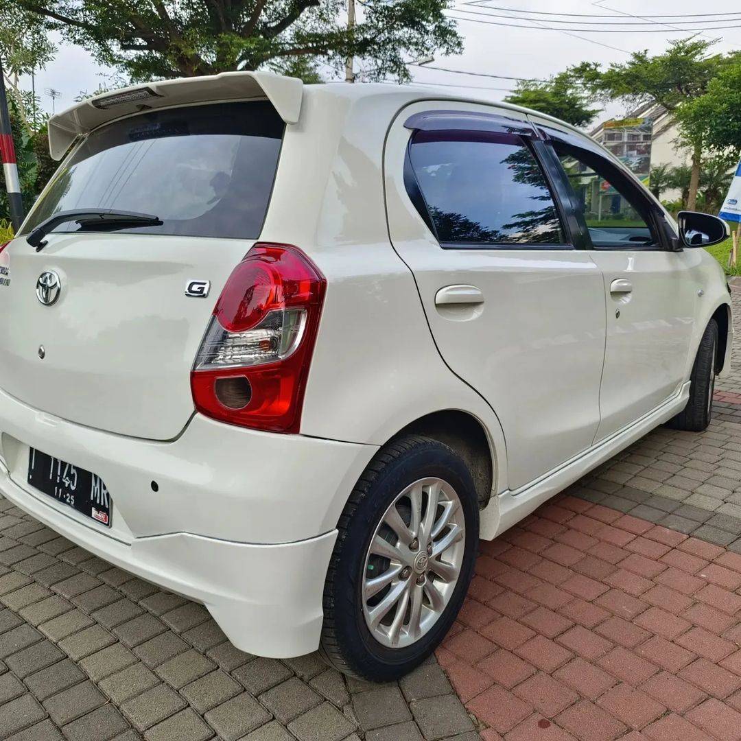 2015 Toyota Etios Valco 2015 Toyota Etios Valco