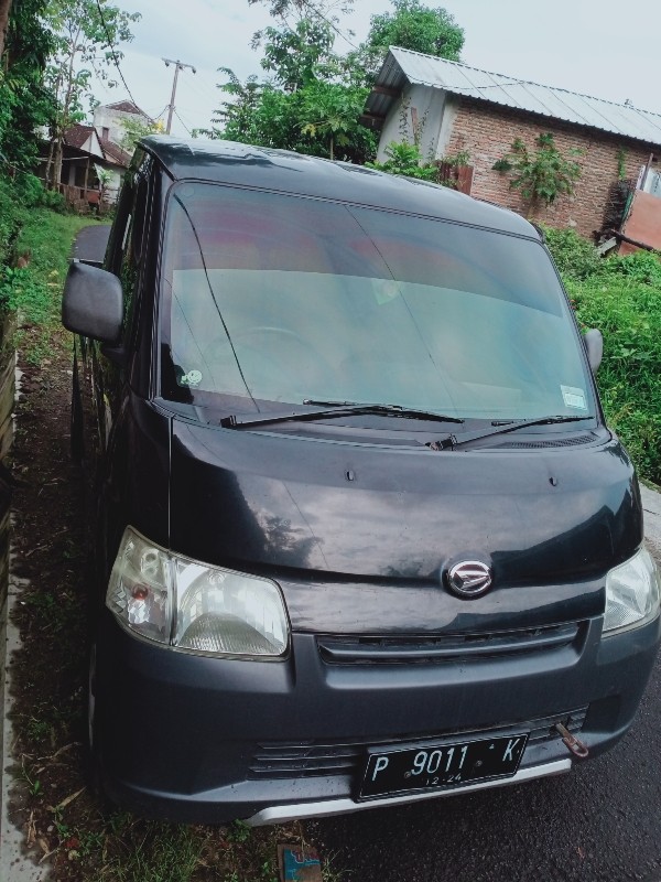 2014 Daihatsu Grand Max