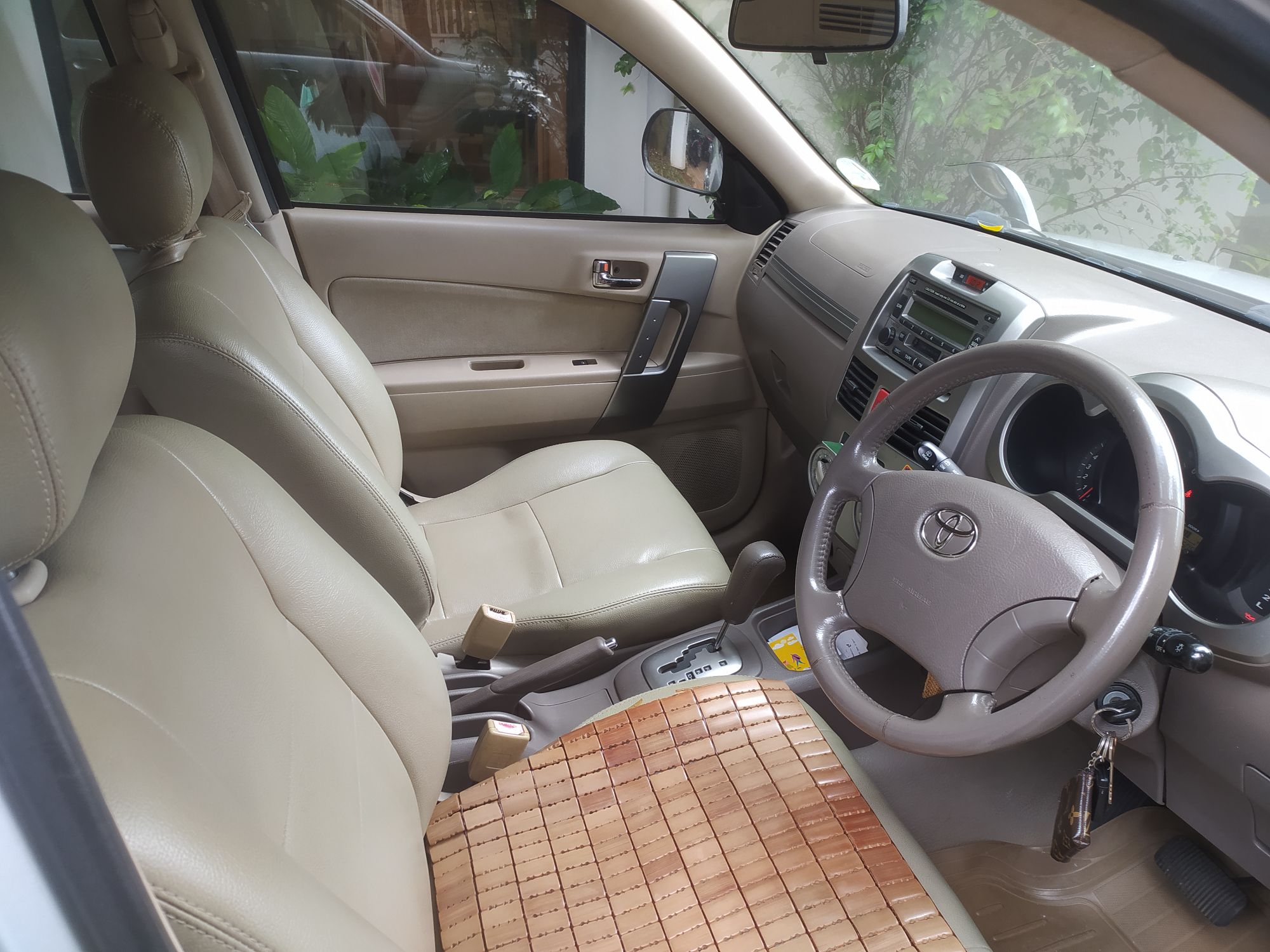 2010 Toyota Rush 2010 Toyota Rush