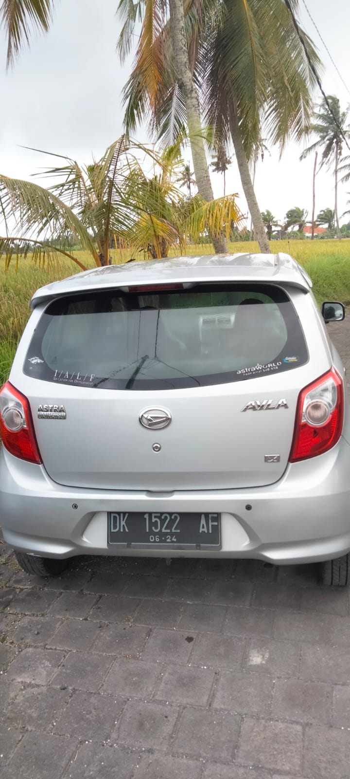 2014 Daihatsu Ayla  2014 Daihatsu Ayla