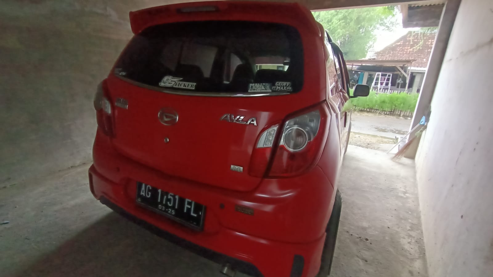 2014 Daihatsu Ayla  2014 Daihatsu Ayla