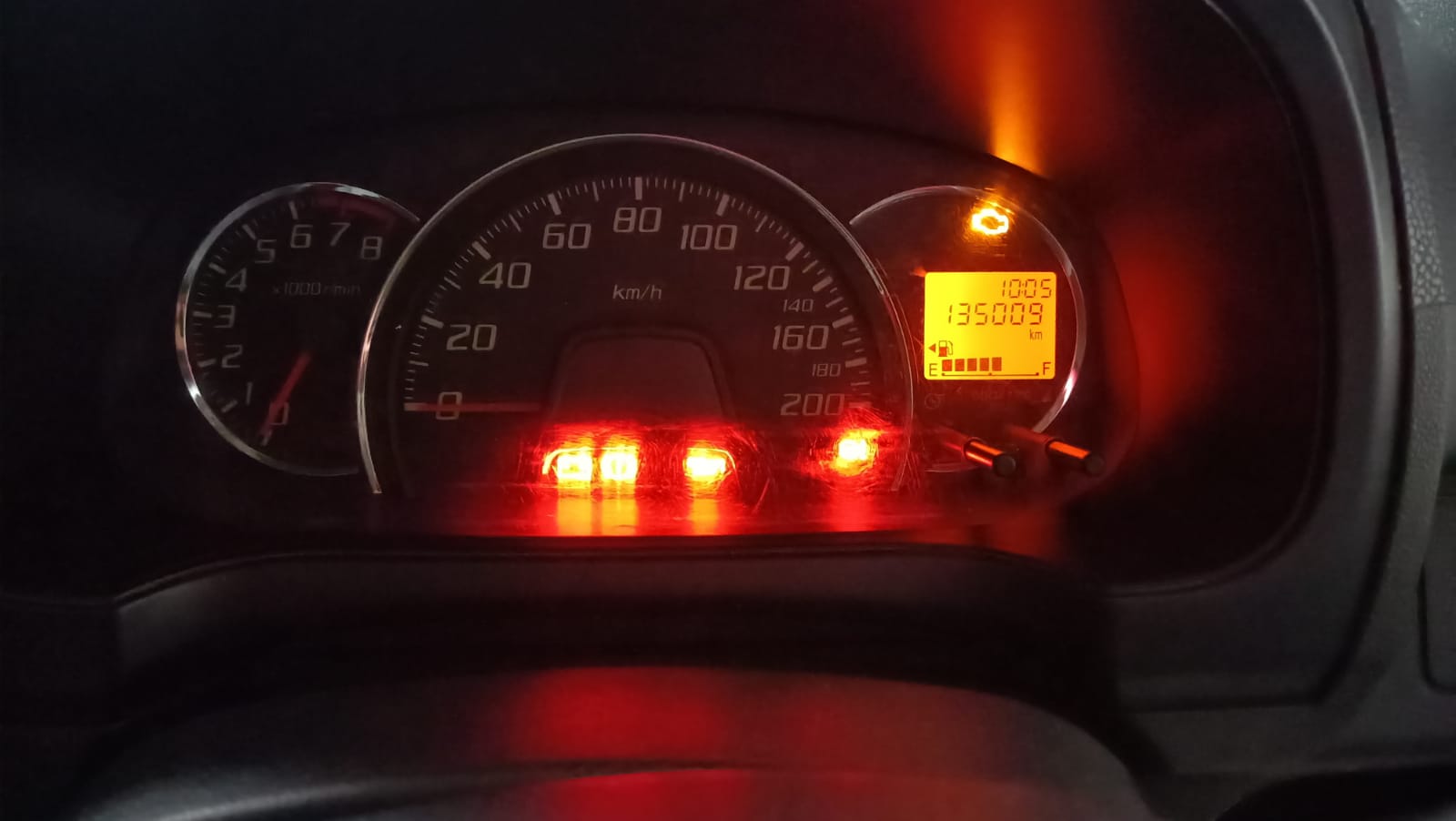 2014 Daihatsu Ayla  2014 Daihatsu Ayla