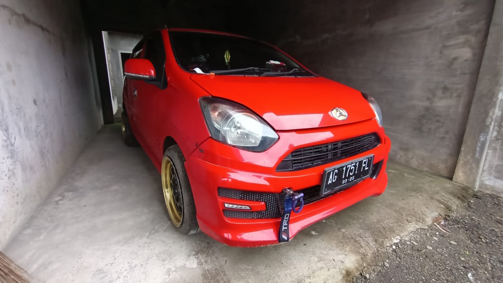 2014 Daihatsu Ayla  2014 Daihatsu Ayla