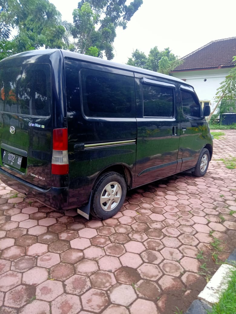 2010 Daihatsu Gran Max MB Minibus 1.3L D Mini Bus MT 2010 Daihatsu Gran Max MB Minibus 1.3L D Mini Bus MT
