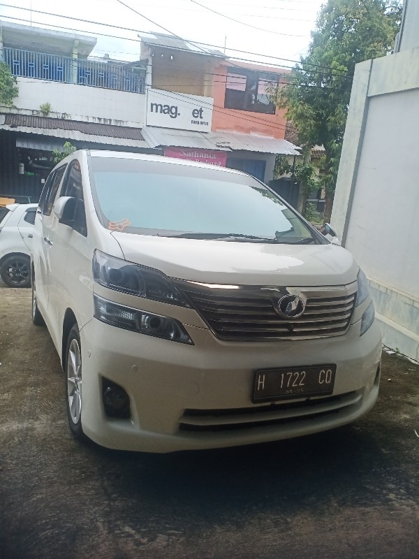 2010 Toyota Vellfire  2.4 V AT
