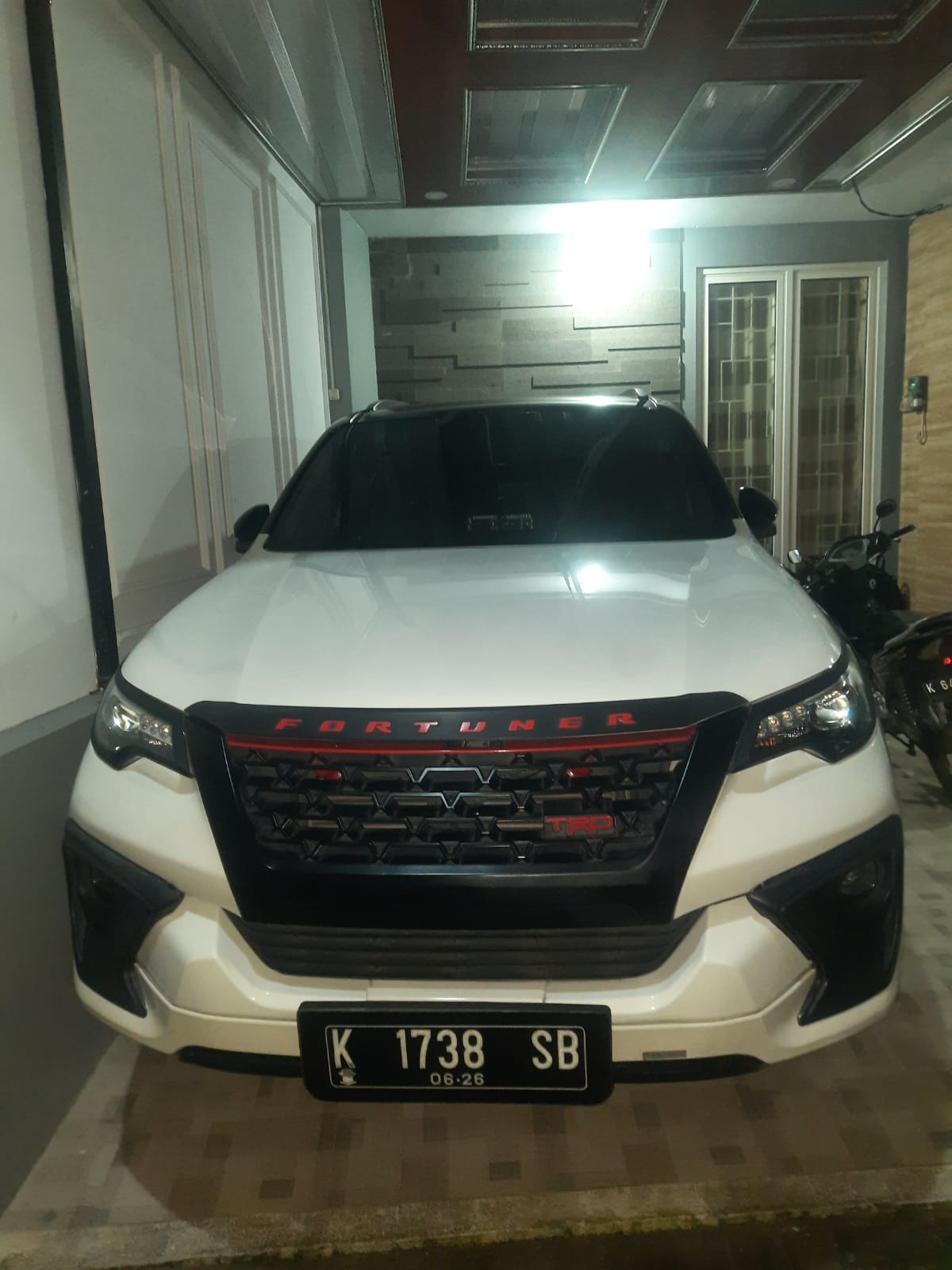 Second Hand 2016 Toyota Fortuner VRZ 4X2 TRD 2.4L AT Second Hand 2016 Toyota Fortuner VRZ 4X2 TRD 2.4L AT