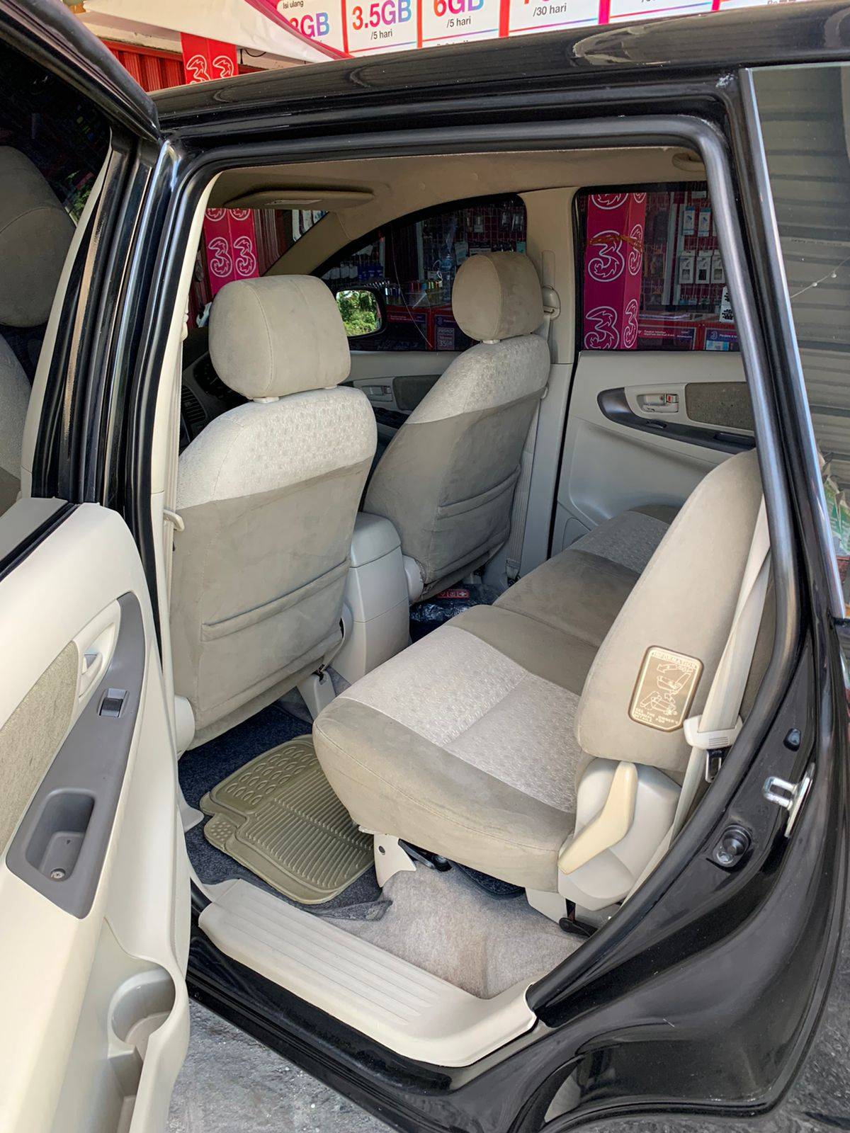 2014 Toyota Kijang Innova 2014 Toyota Kijang Innova