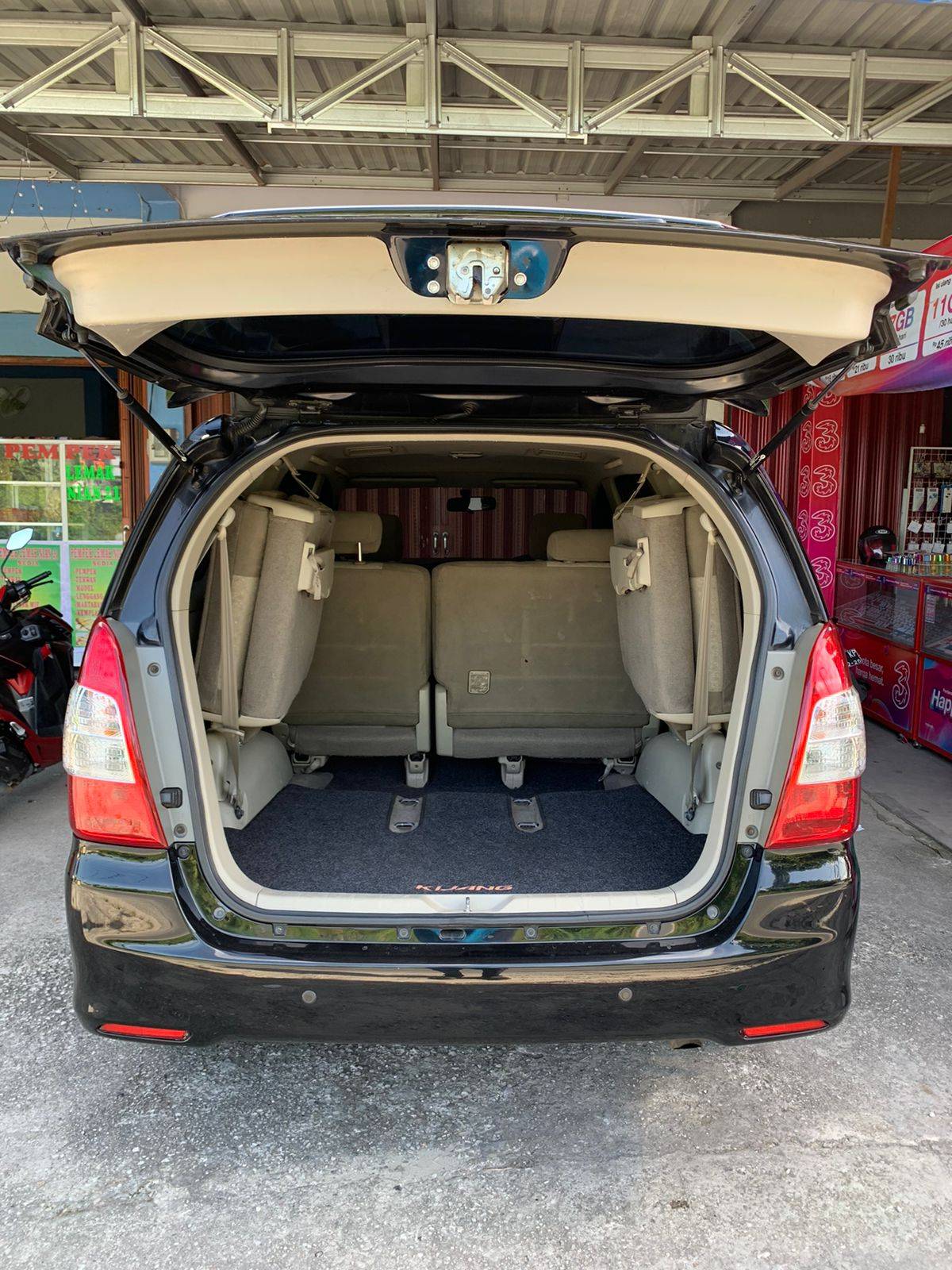 2014 Toyota Kijang Innova 2014 Toyota Kijang Innova