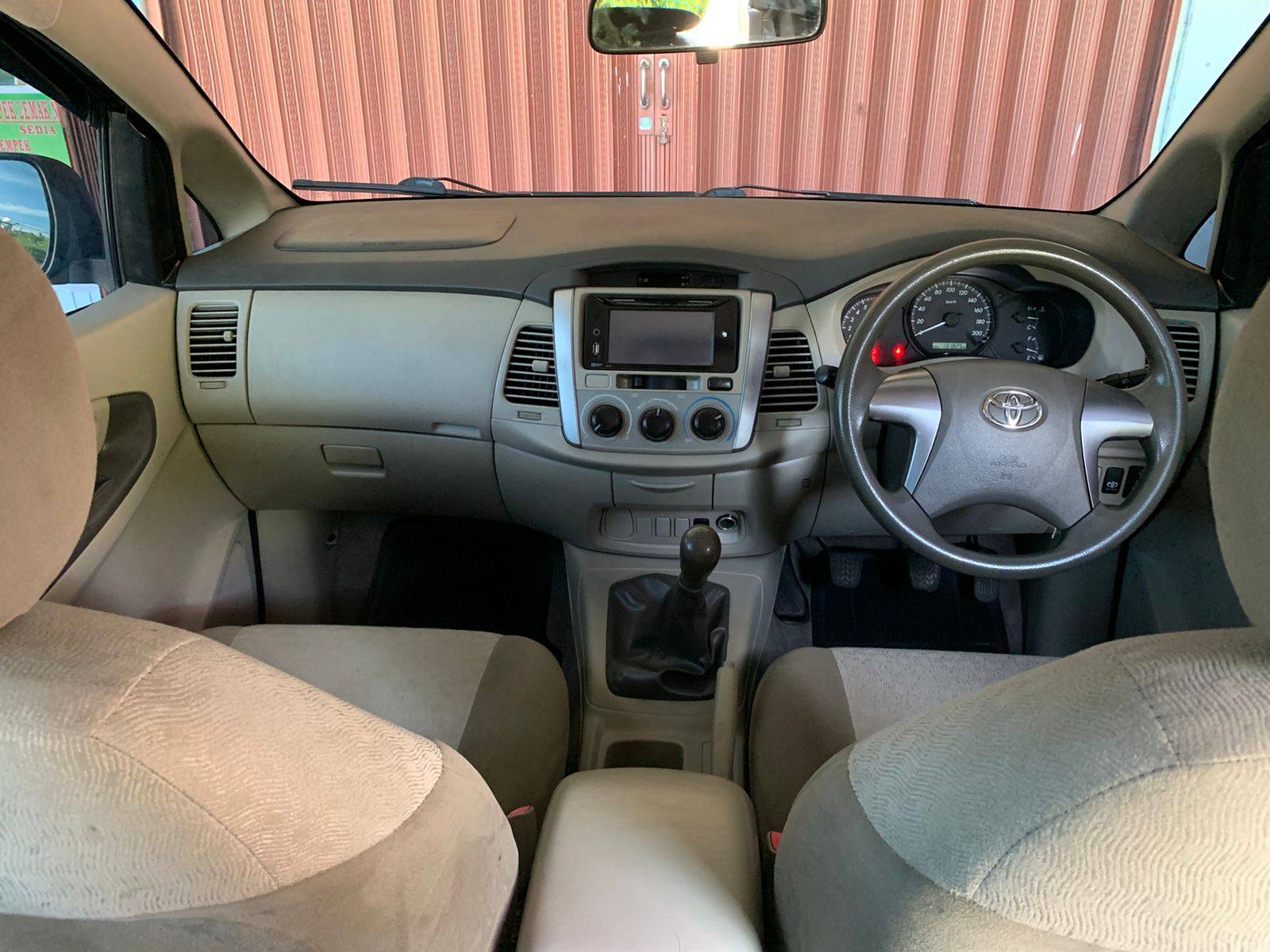 2014 Toyota Kijang Innova 2014 Toyota Kijang Innova