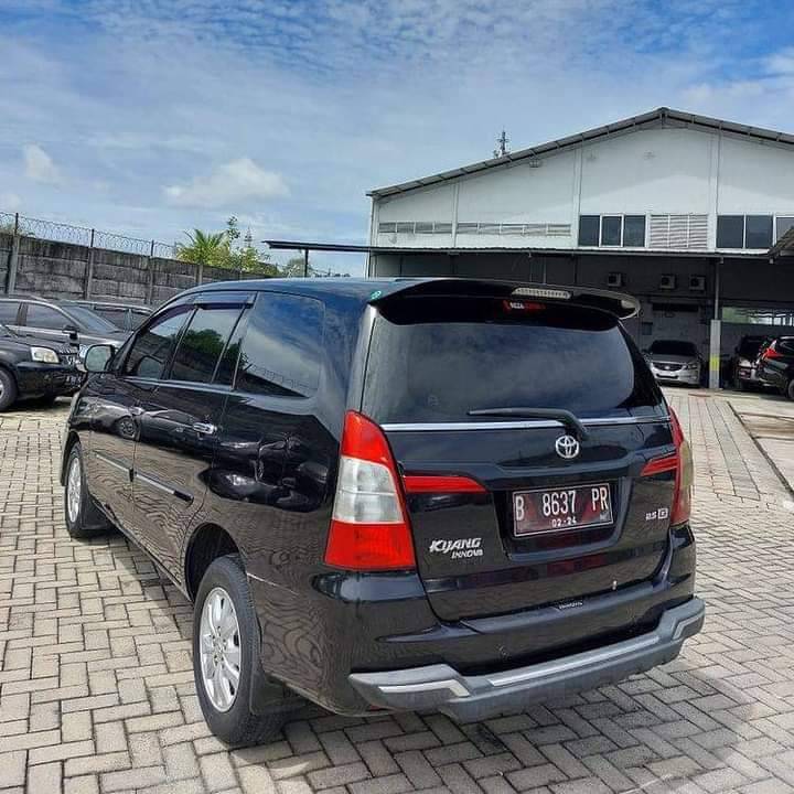 2013 Toyota Kijang Innova 2013 Toyota Kijang Innova