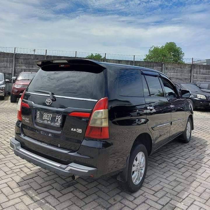 2013 Toyota Kijang Innova 2013 Toyota Kijang Innova