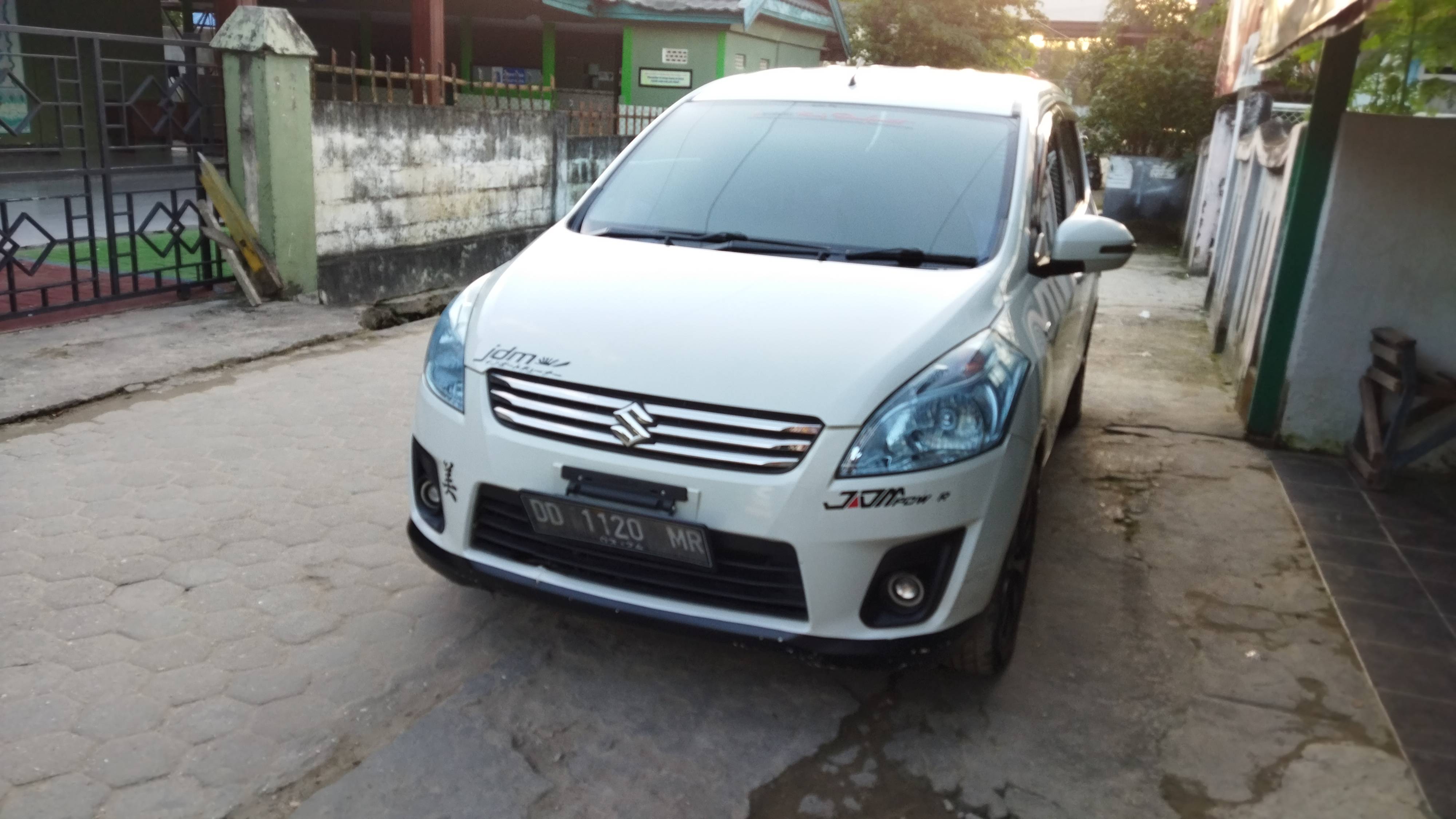 2013 Suzuki Ertiga 2013 Suzuki Ertiga