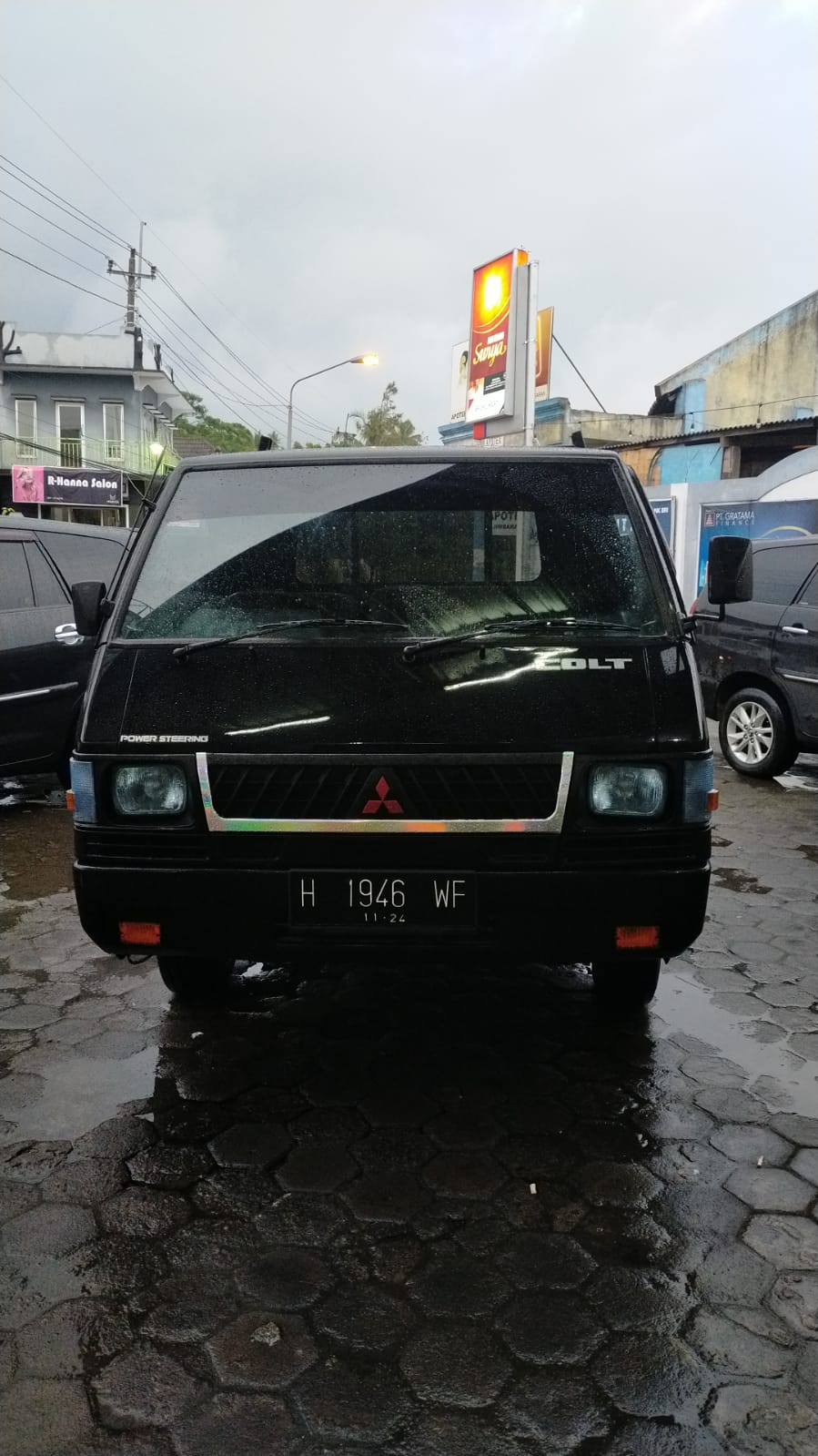 2014 Mitsubishi L300 Bekas 2014 Mitsubishi L300 Bekas