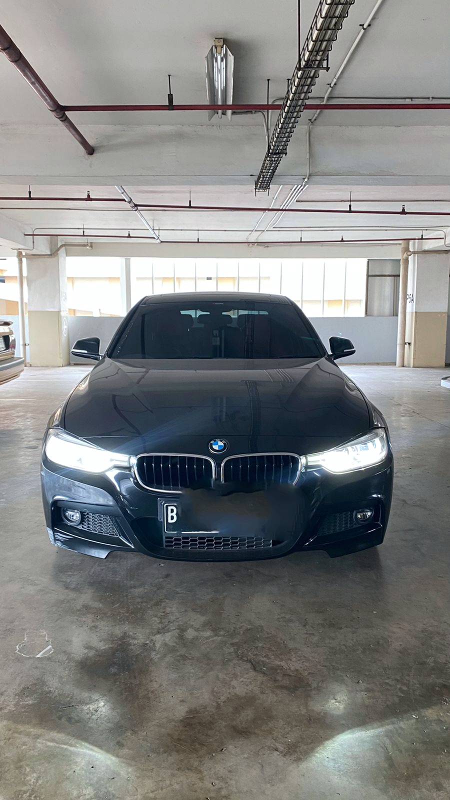 2018 BMW 3 Series Sedan  330i M Sport 330i M Sport tua