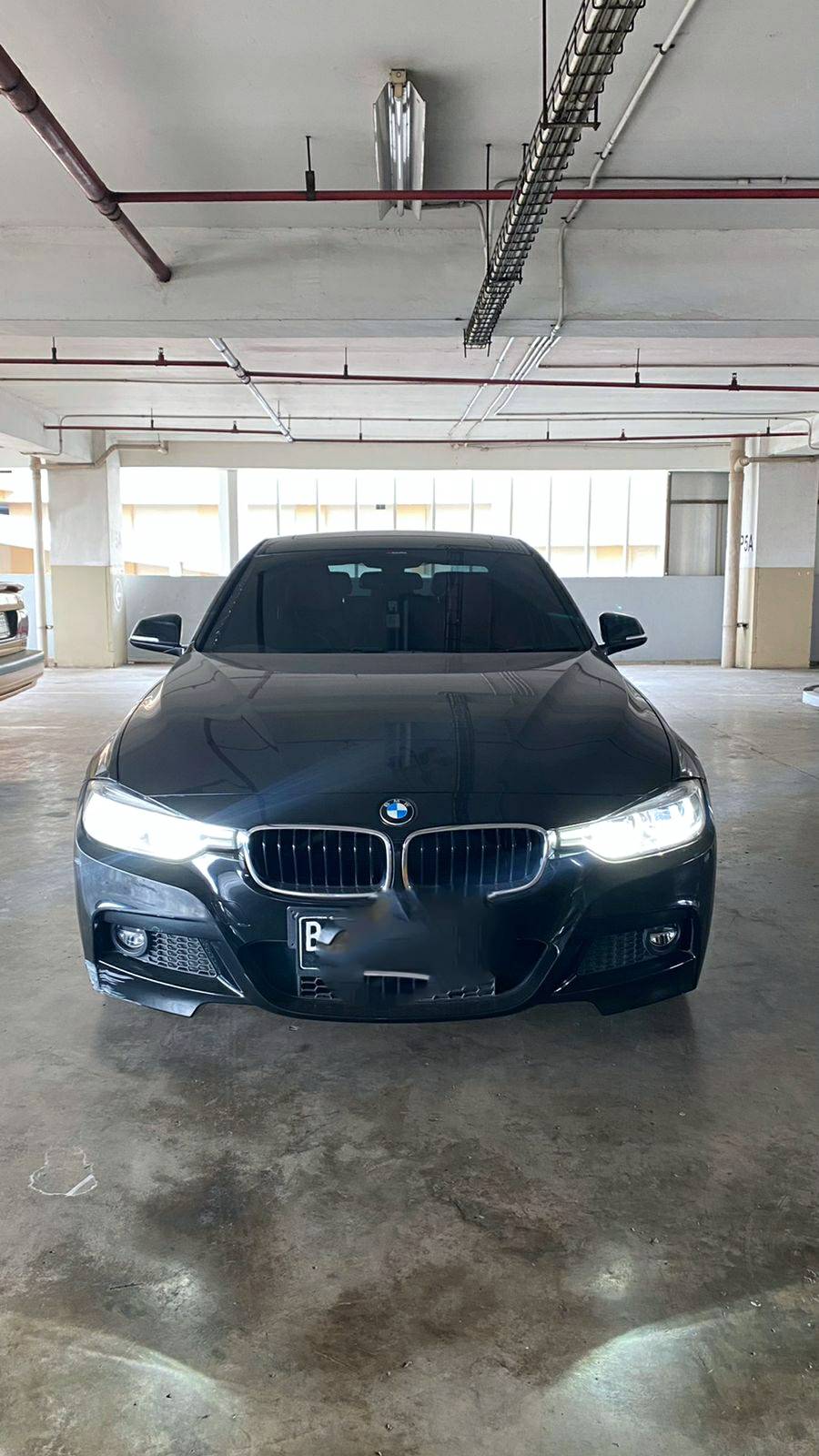 Dijual 2018 BMW 3 Series Sedan  330i M Sport 330i M Sport Bekas