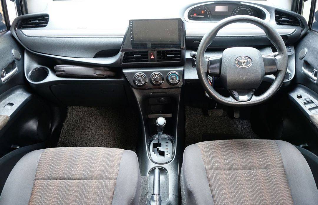2016 Toyota Sienta 2016 Toyota Sienta