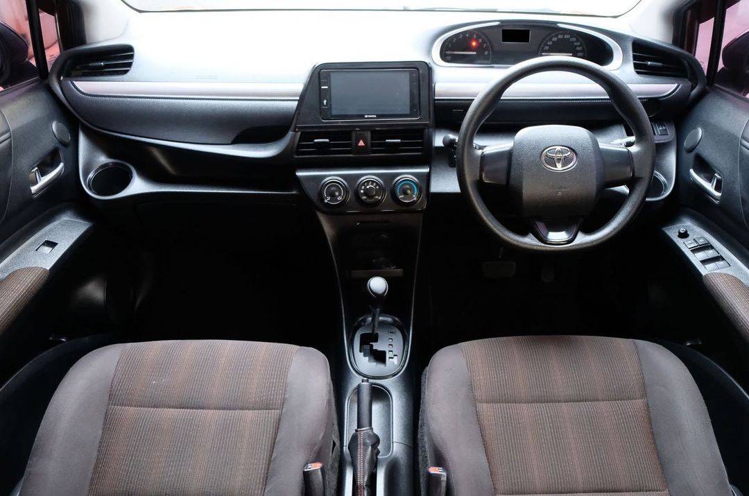 2017 Toyota Sienta 2017 Toyota Sienta