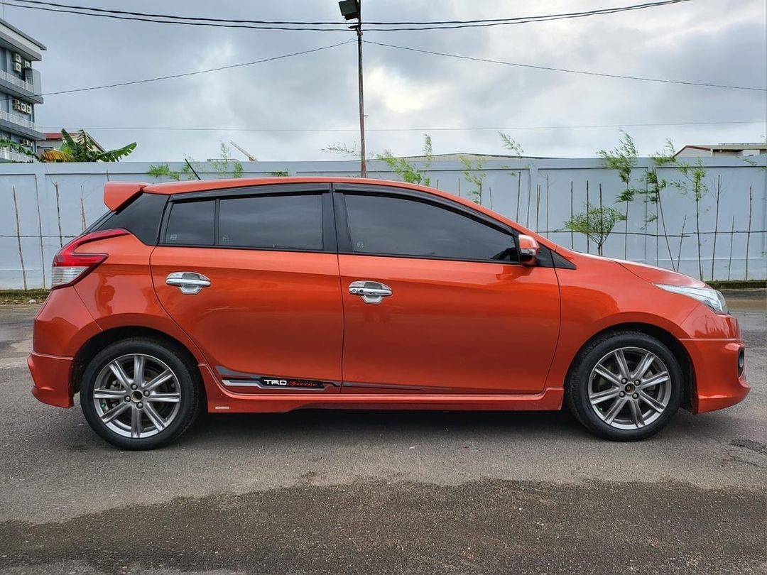 2015 Toyota Yaris 2015 Toyota Yaris