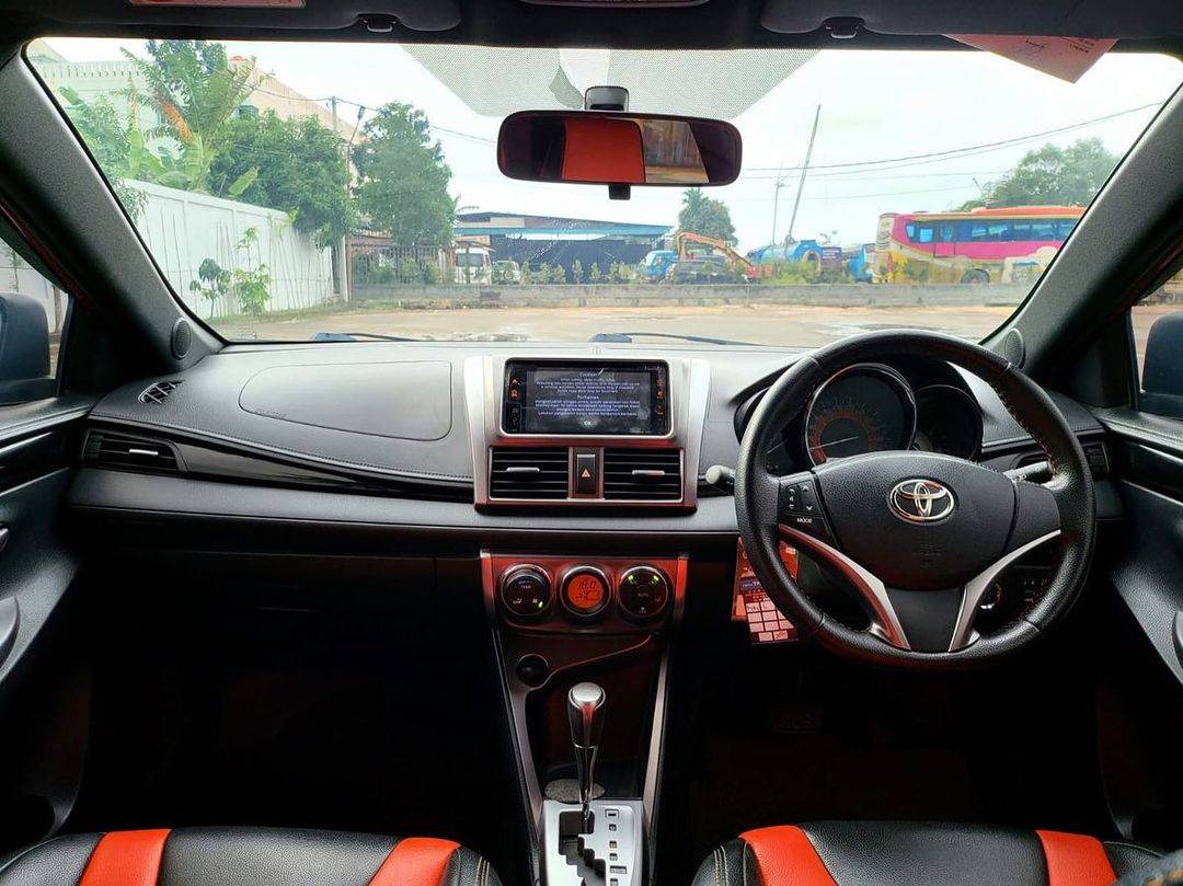 2015 Toyota Yaris 2015 Toyota Yaris