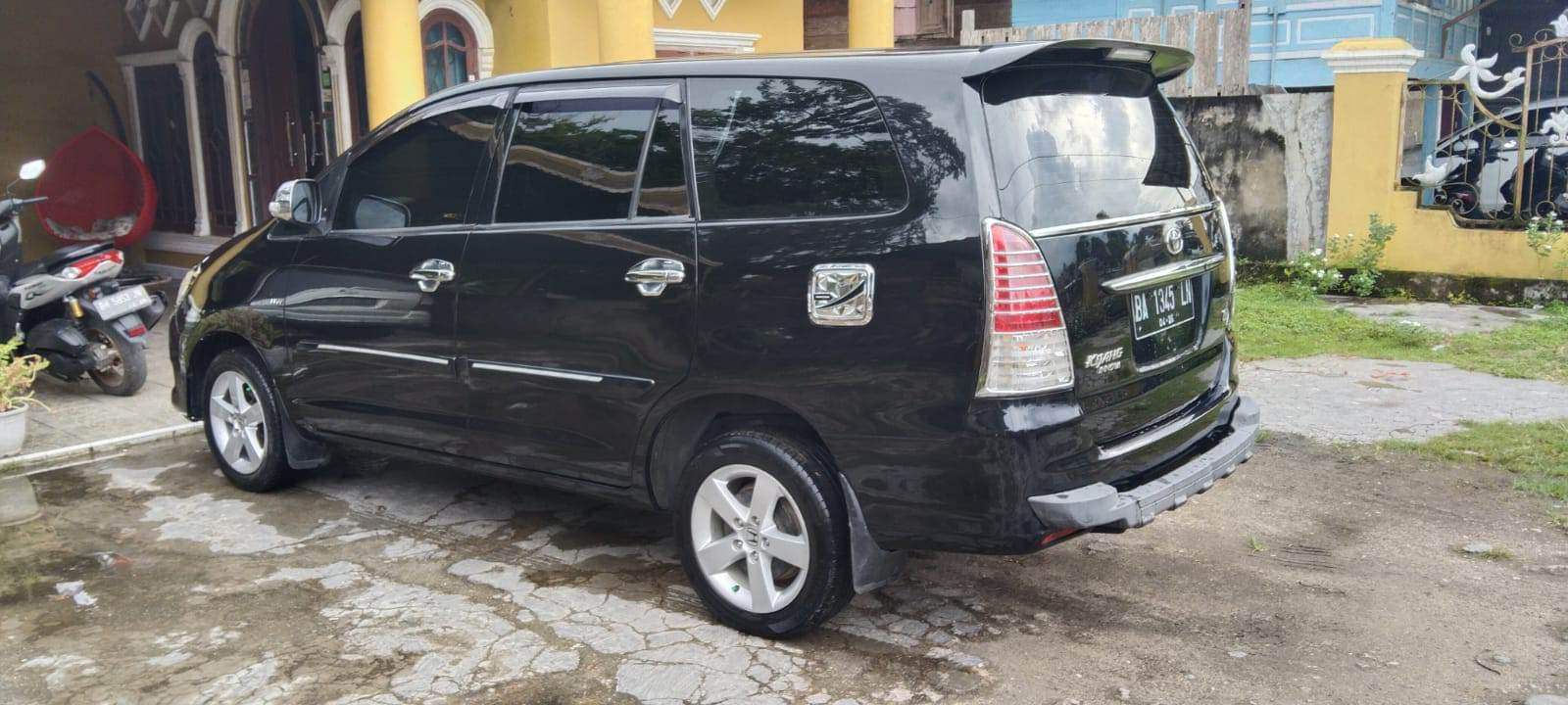 2011 Toyota Kijang Innova 2011 Toyota Kijang Innova