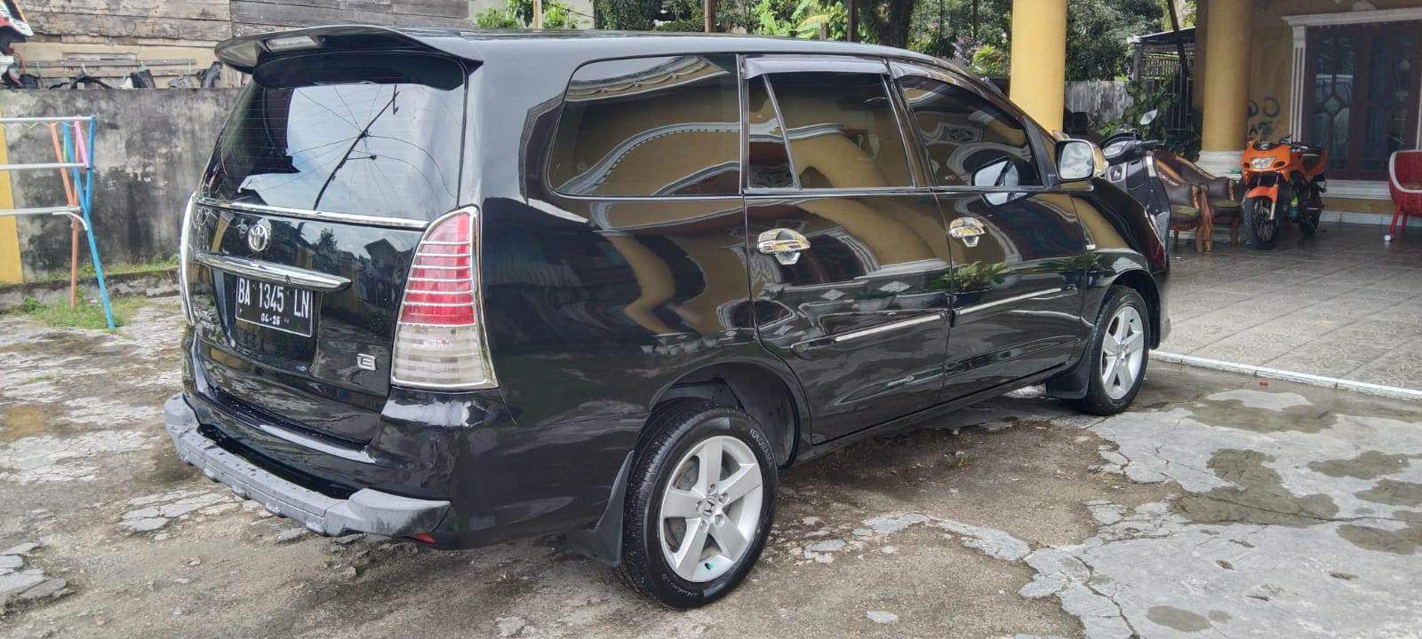 2011 Toyota Kijang Innova 2011 Toyota Kijang Innova