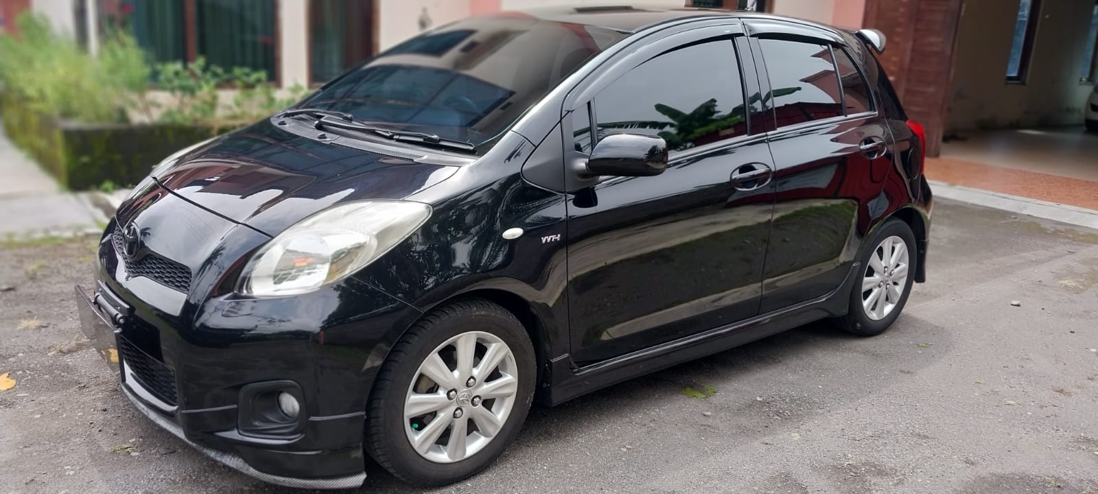 2012 Toyota Yaris 2012 Toyota Yaris