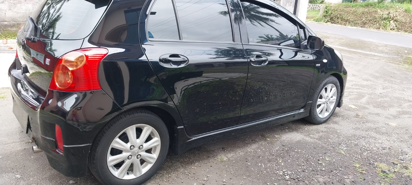 2012 Toyota Yaris 2012 Toyota Yaris