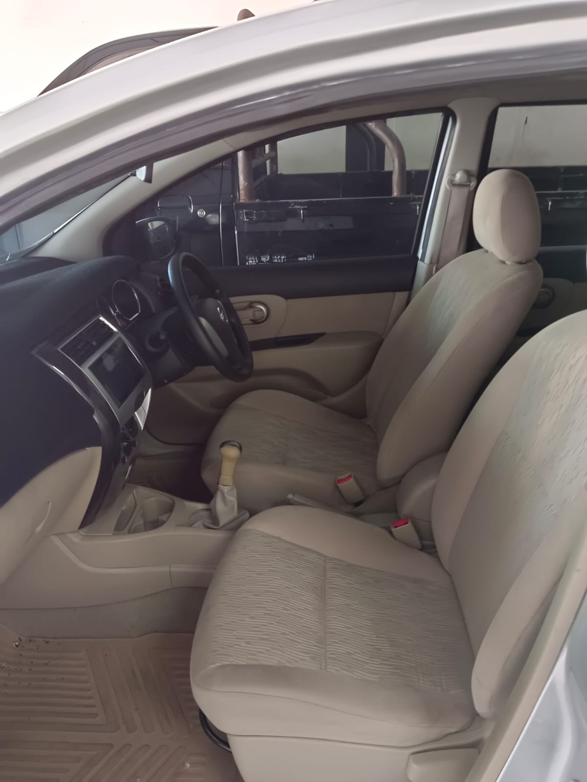 2017 Nissan Grand Livina 2017 Nissan Grand Livina