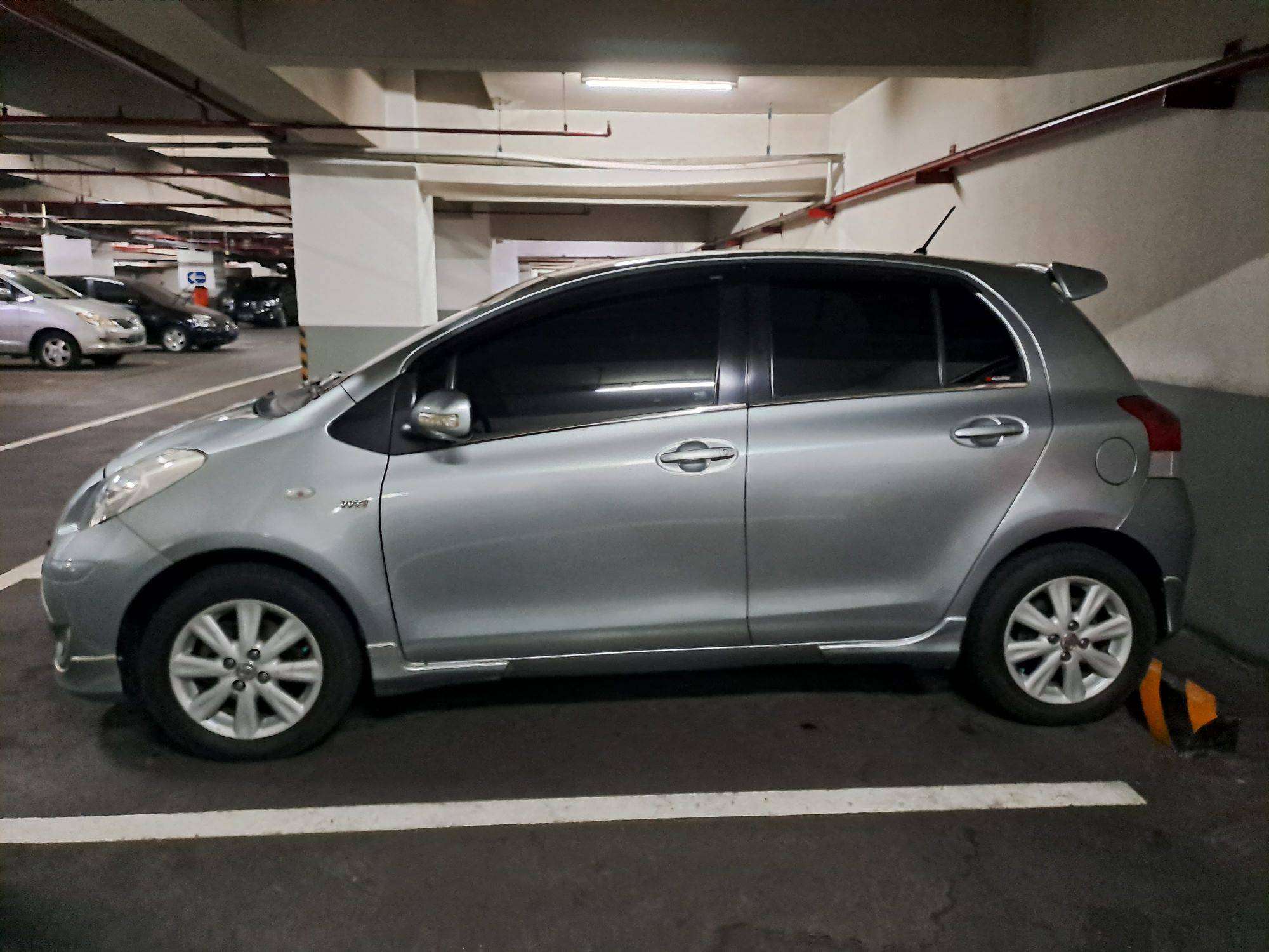 Old 2009 Toyota Yaris E 1.5L AT E 1.5L AT