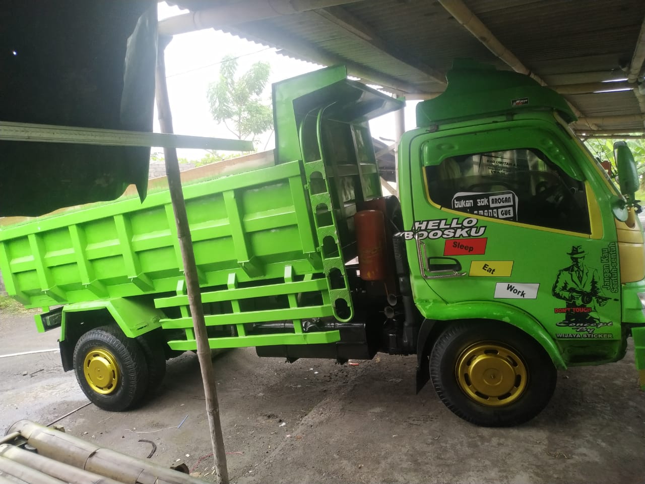 2011 Mahindra Bolero Maxitruck 2011 Mahindra Bolero Maxitruck