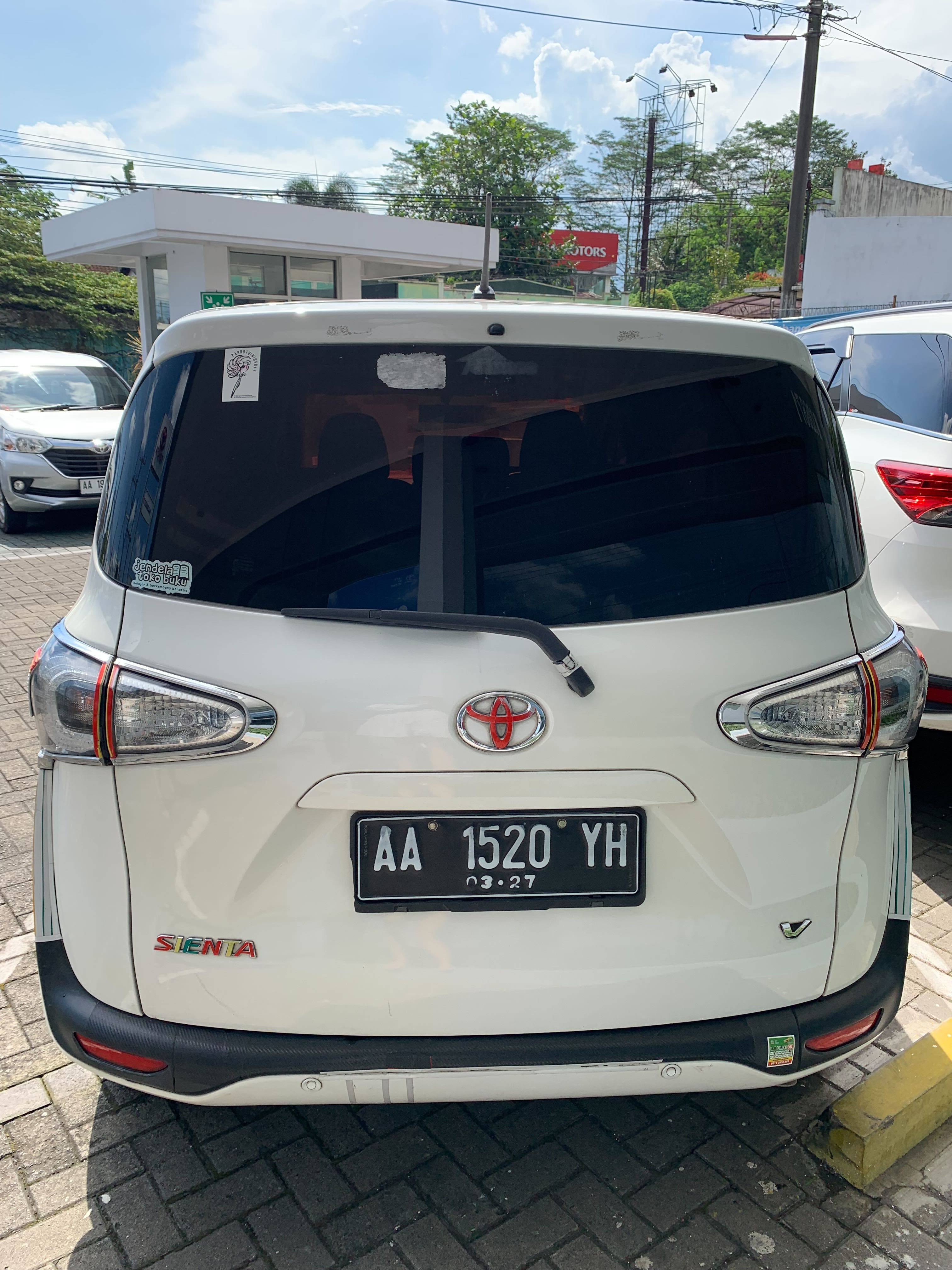 2016 Toyota Sienta 2016 Toyota Sienta