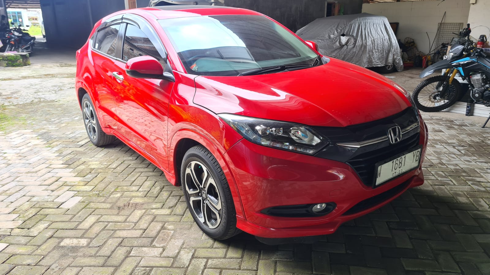 2017 Honda HRV  E 1.8 PRESTIGE CVT 2017 Honda HRV  E 1.8 PRESTIGE CVT