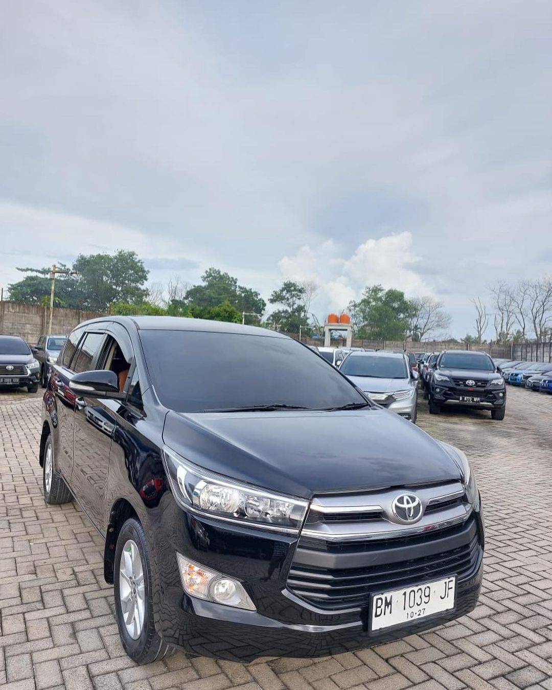 2017 Toyota Kijang Innova 2017 Toyota Kijang Innova