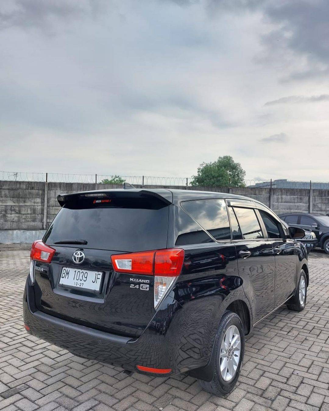 2017 Toyota Kijang Innova 2017 Toyota Kijang Innova