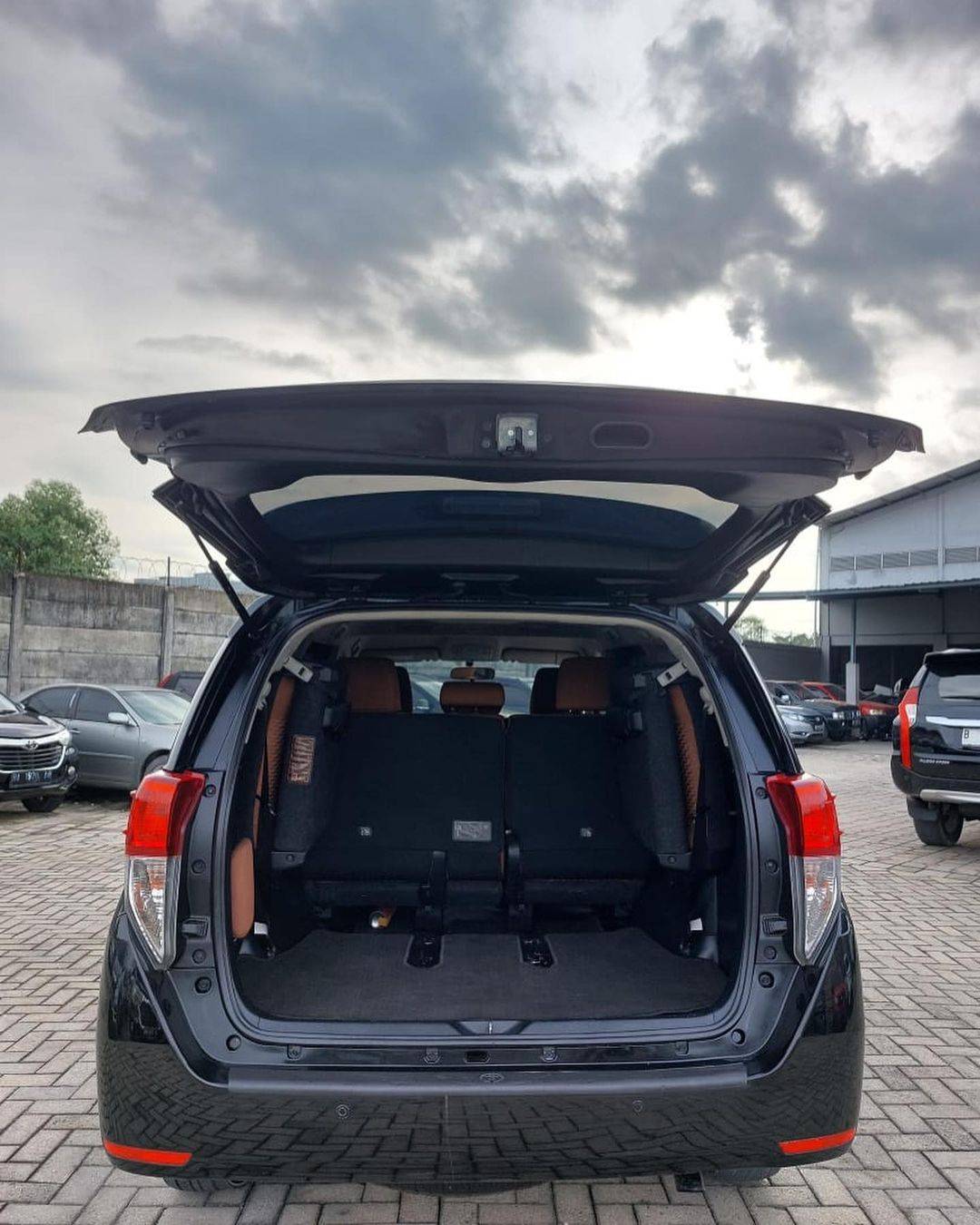 2017 Toyota Kijang Innova 2017 Toyota Kijang Innova