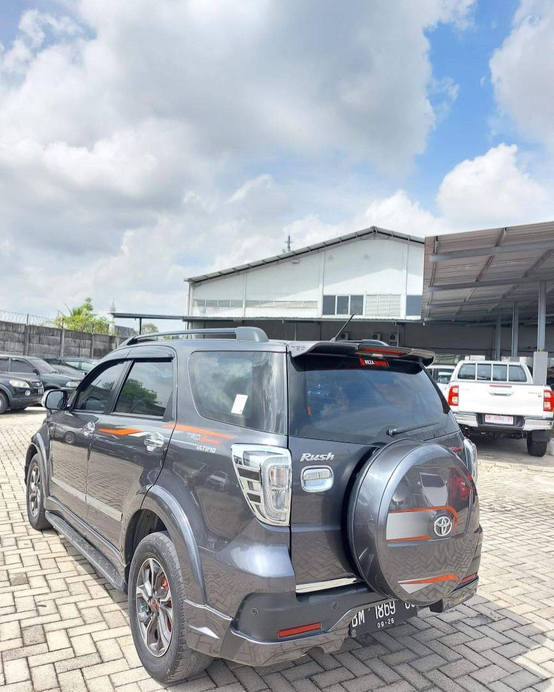 2016 Toyota Rush 1.5L TRD MT 2016 Toyota Rush 1.5L TRD MT