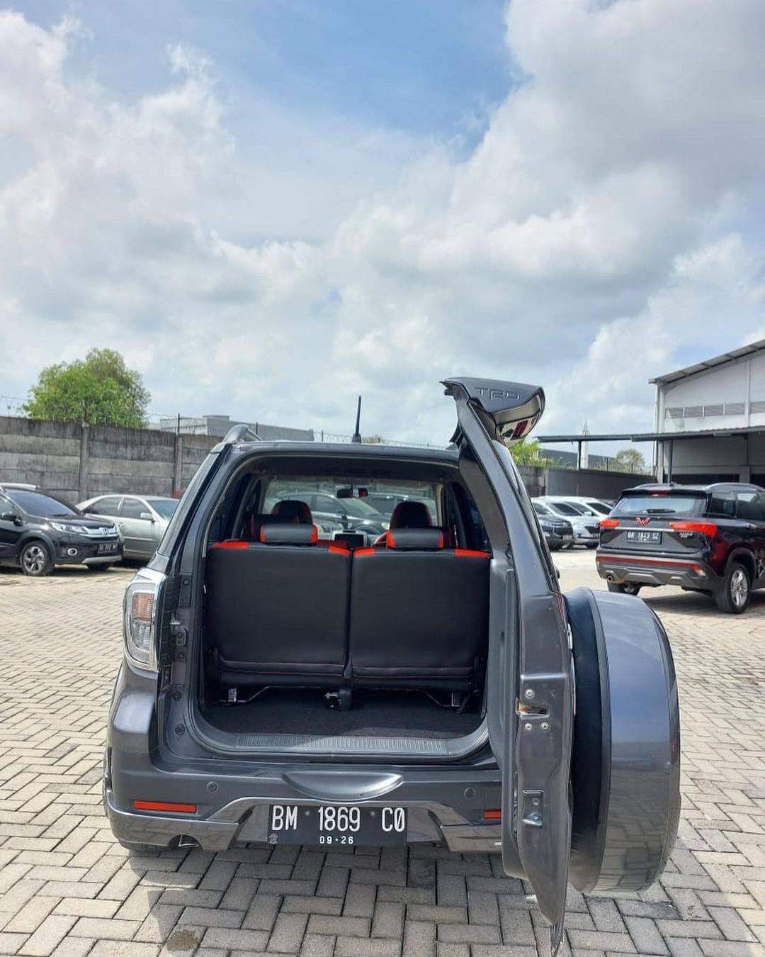 2016 Toyota Rush 1.5L TRD MT 2016 Toyota Rush 1.5L TRD MT