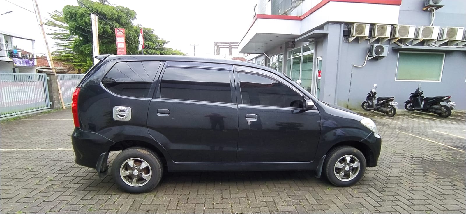 2008 Daihatsu Xenia  Li Deluxe 2008 Daihatsu Xenia  Li Deluxe