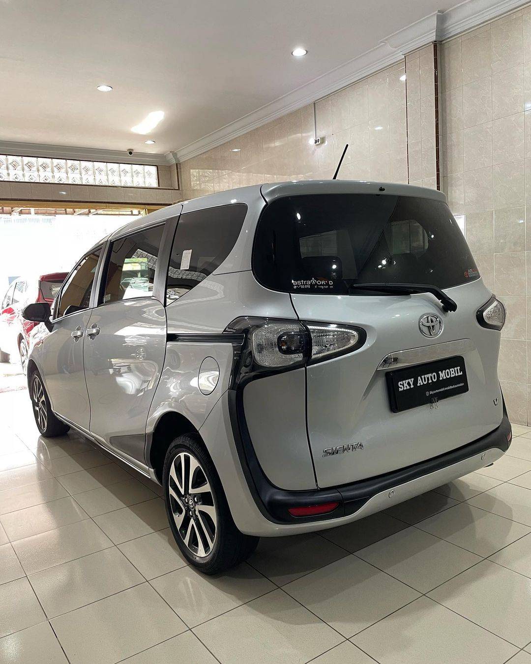 2017 Toyota Sienta 2017 Toyota Sienta