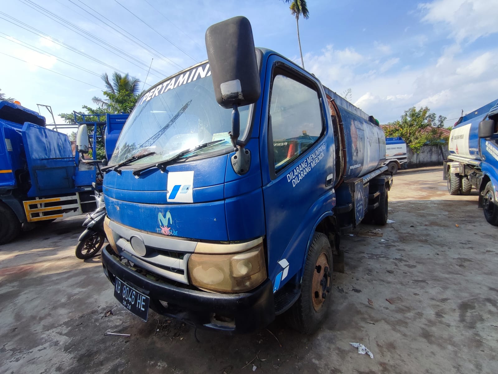 2011 Mitsubishi Colt L 300 SOLAR STD 2 5 BOX 2011 Mitsubishi Colt L 300 SOLAR STD 2 5 BOX