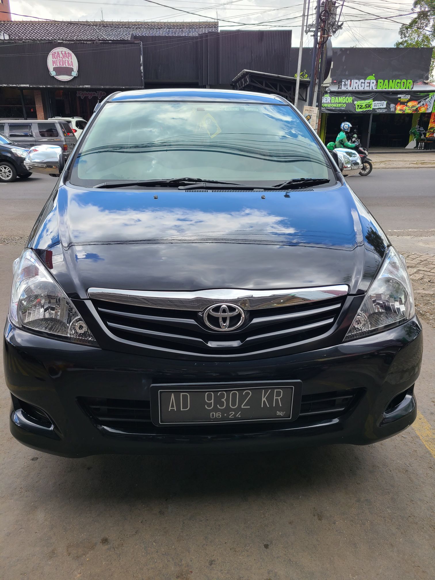 2011 Toyota Kijang Innova 2011 Toyota Kijang Innova